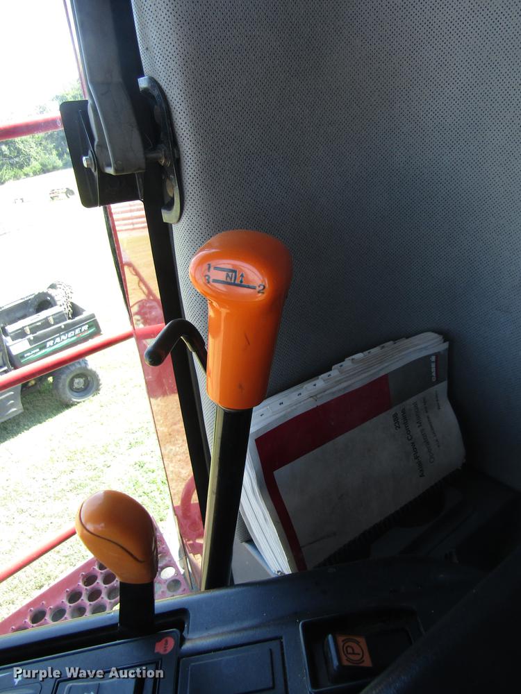 image for item DD8856 2000 Case IH 2388 combine