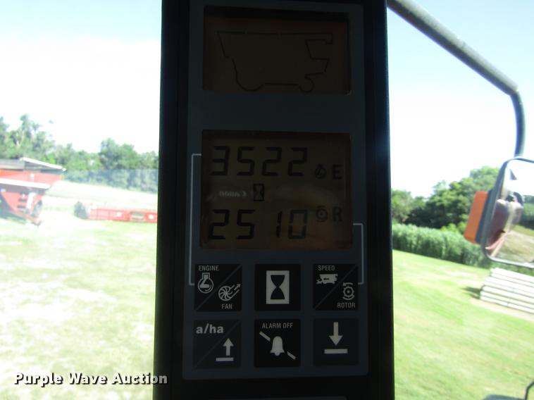 image for item DD8856 2000 Case IH 2388 combine