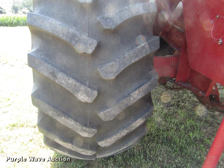image for item DD8856 2000 Case IH 2388 combine