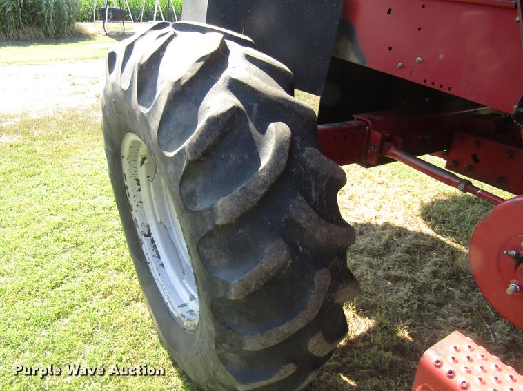 image for item DD8856 2000 Case IH 2388 combine