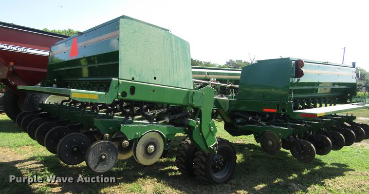 image for item DD8857 Great Plains 3S-3000HD grain drill