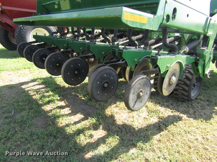 image for item DD8857 Great Plains 3S-3000HD grain drill