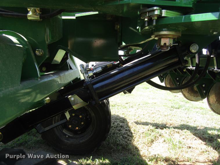 image for item DD8857 Great Plains 3S-3000HD grain drill