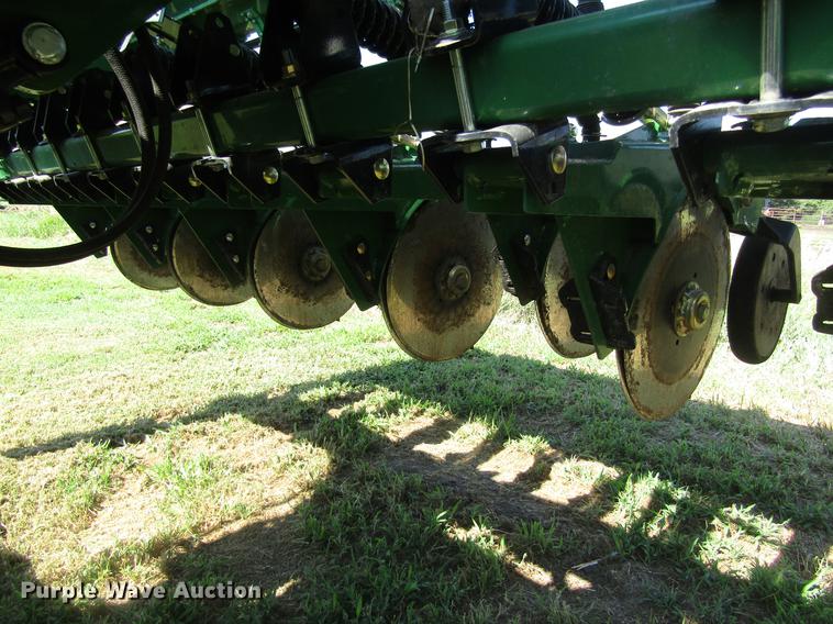 image for item DD8857 Great Plains 3S-3000HD grain drill
