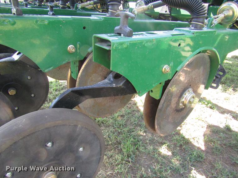 image for item DD8857 Great Plains 3S-3000HD grain drill