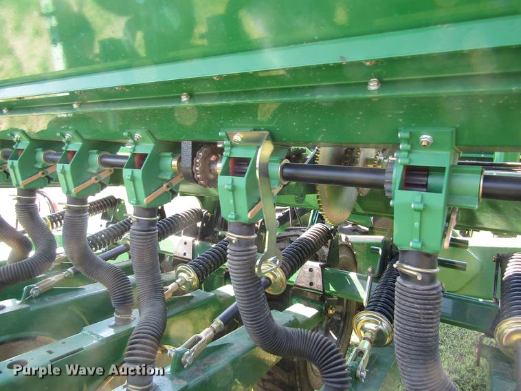 image for item DD8857 Great Plains 3S-3000HD grain drill
