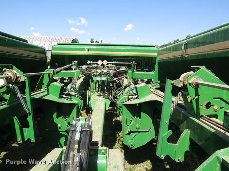 image for item DD8857 Great Plains 3S-3000HD grain drill