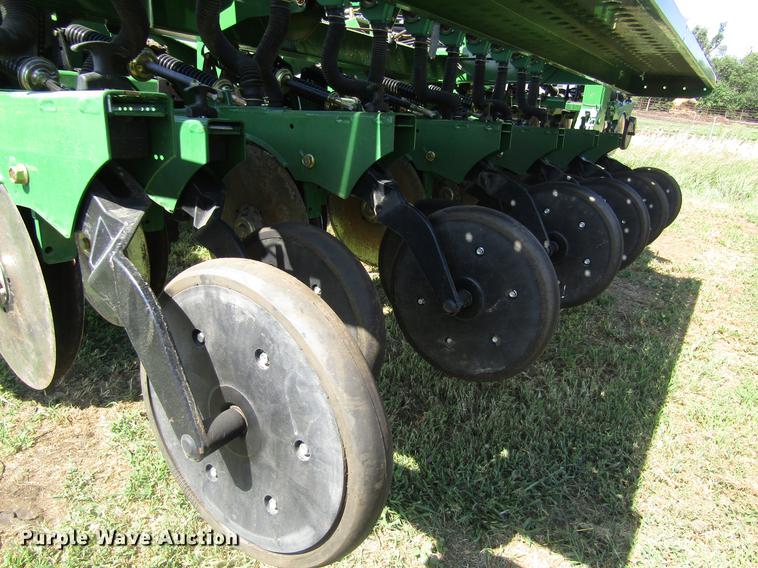 image for item DD8857 Great Plains 3S-3000HD grain drill