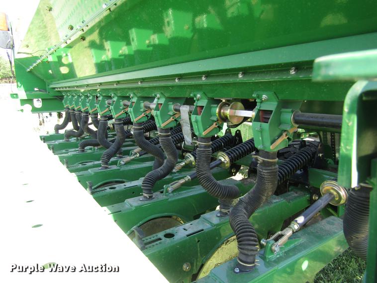 image for item DD8857 Great Plains 3S-3000HD grain drill