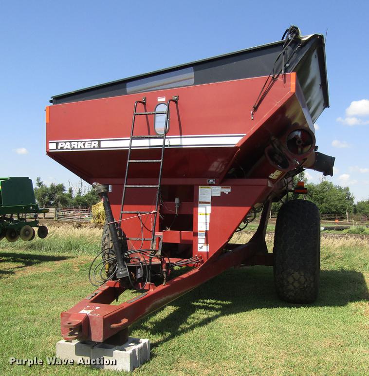 image for item DD8859 Parker 614 Series II grain cart