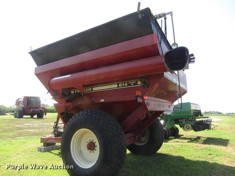 image for item DD8859 Parker 614 Series II grain cart