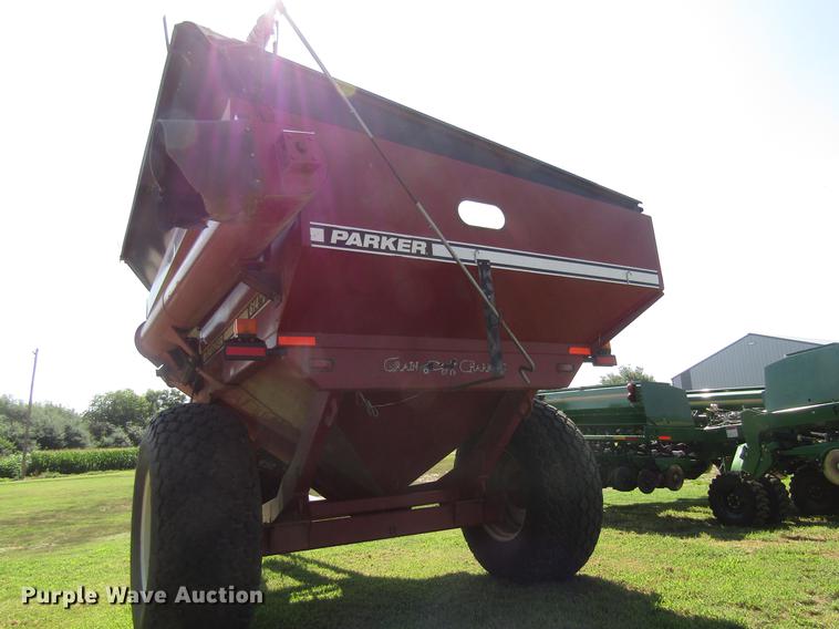 image for item DD8859 Parker 614 Series II grain cart