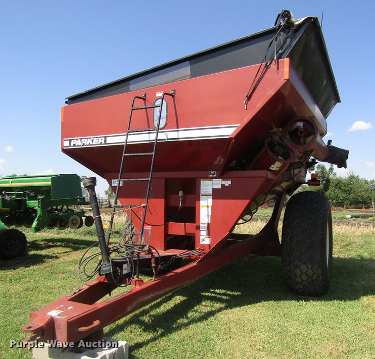 image for item DD8859 Parker 614 Series II grain cart
