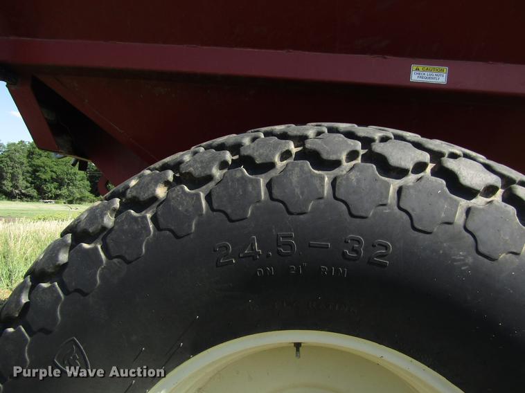 image for item DD8859 Parker 614 Series II grain cart