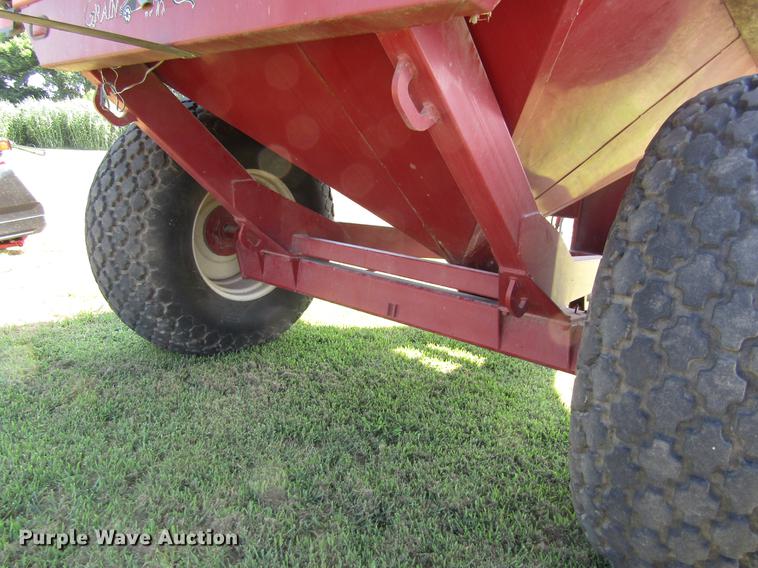 image for item DD8859 Parker 614 Series II grain cart