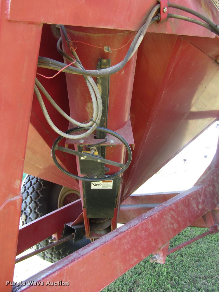 image for item DD8859 Parker 614 Series II grain cart