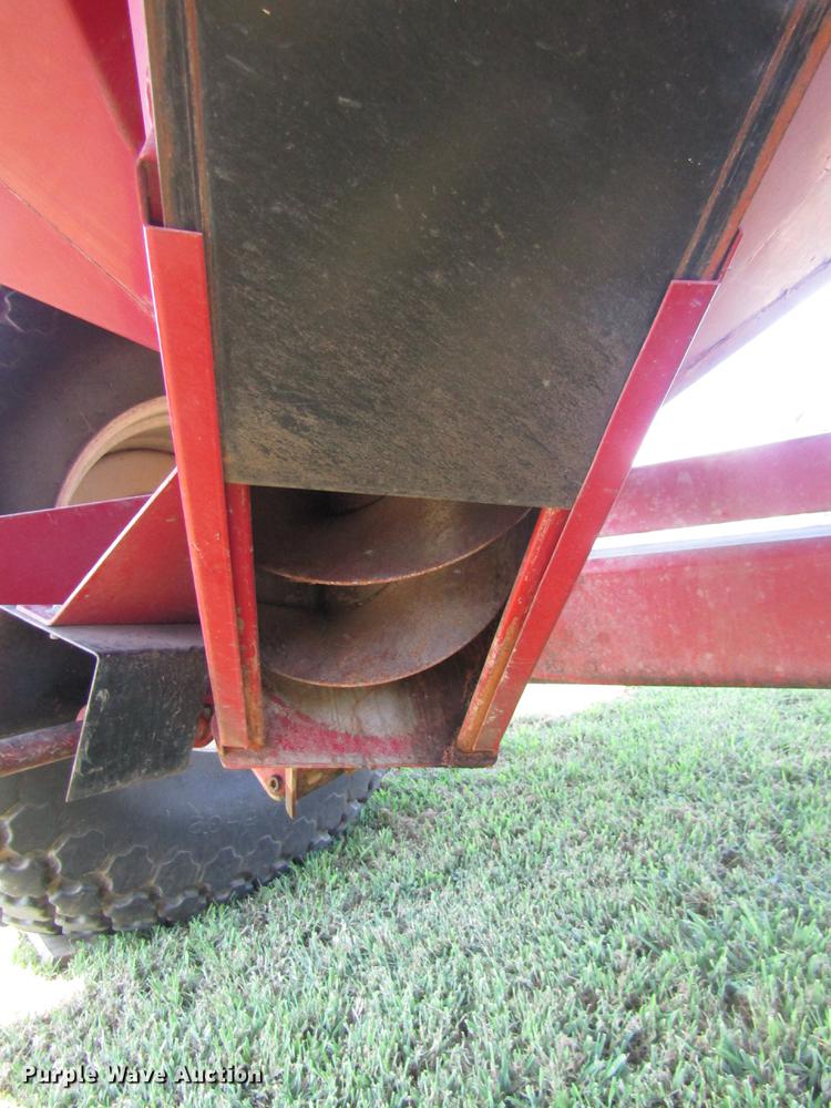 image for item DD8859 Parker 614 Series II grain cart