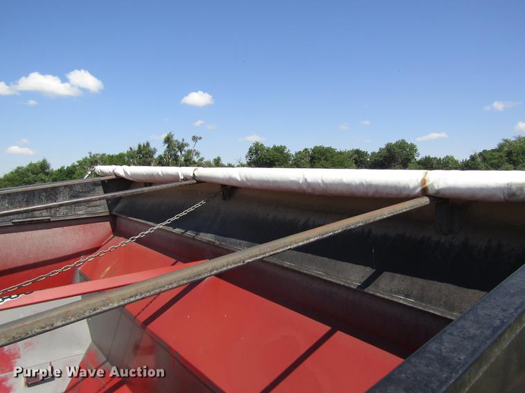 image for item DD8859 Parker 614 Series II grain cart