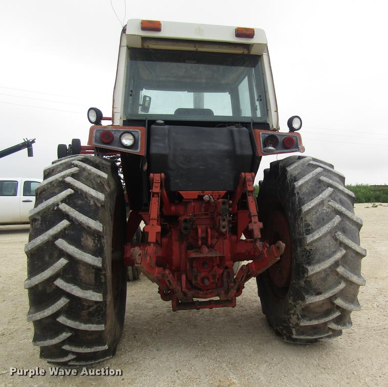 image for item DD8895 1979 International Harvester 1086 tractor