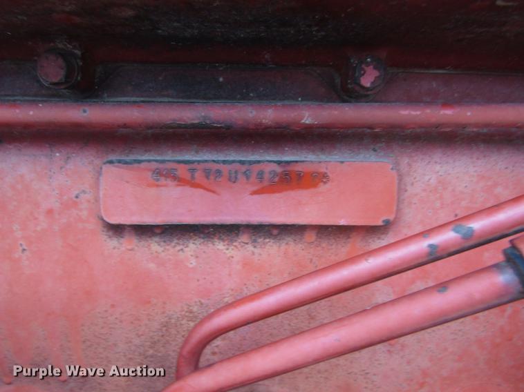 image for item DD8895 1979 International Harvester 1086 tractor