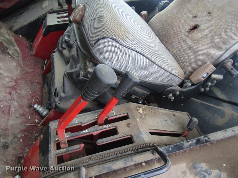 image for item DD8895 1979 International Harvester 1086 tractor