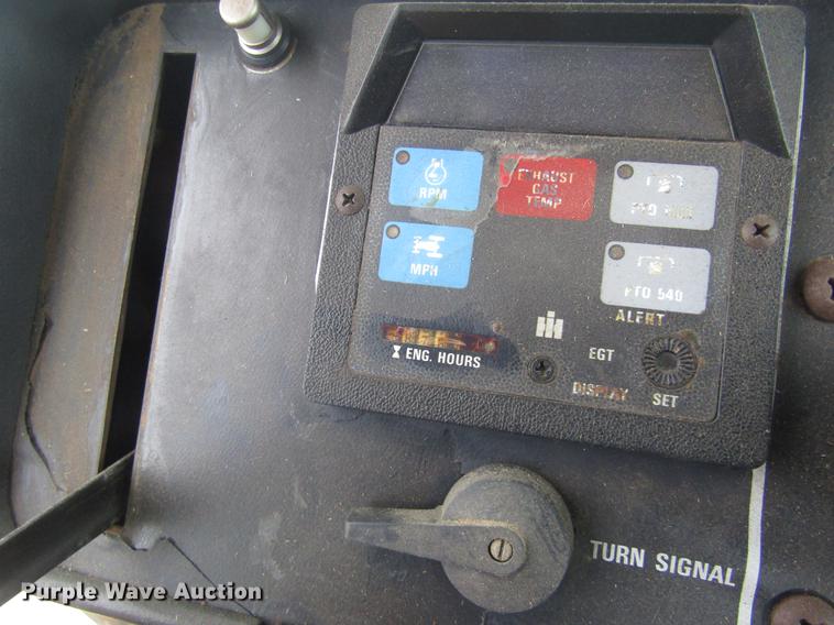 image for item DD8895 1979 International Harvester 1086 tractor