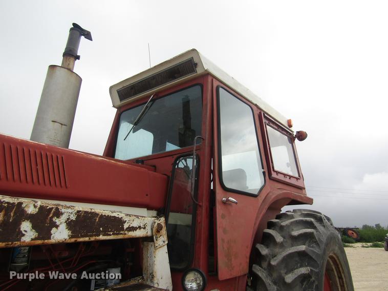 image for item DD8896 1972 International Harvester 1066 tractor