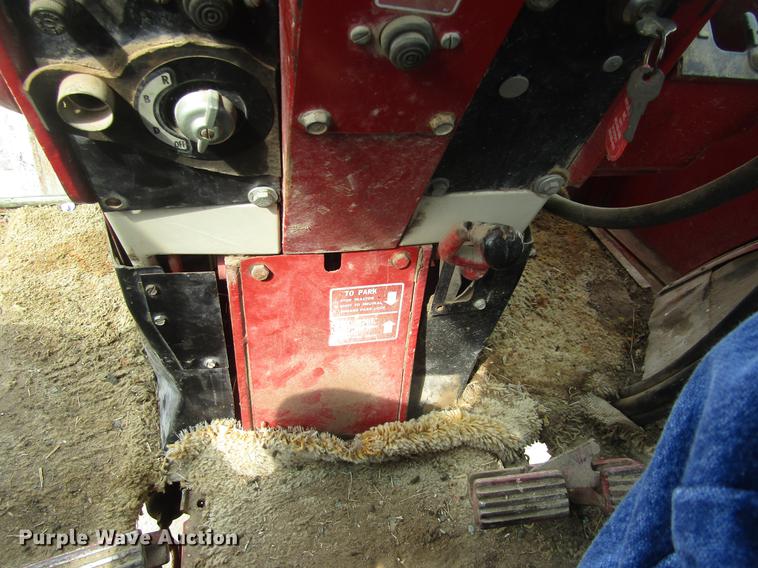 image for item DD8896 1972 International Harvester 1066 tractor