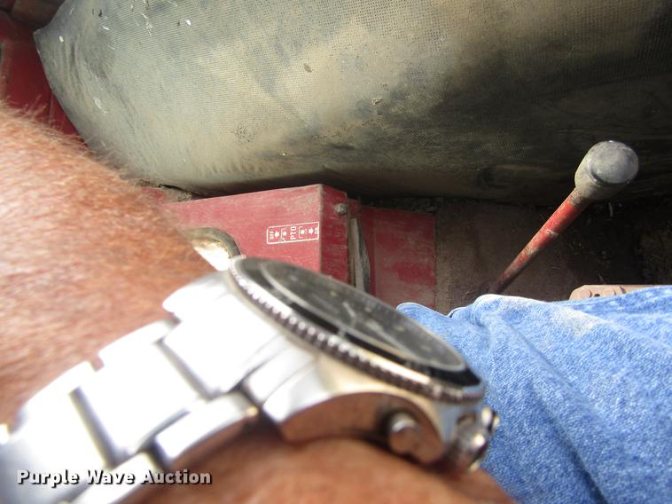 image for item DD8896 1972 International Harvester 1066 tractor