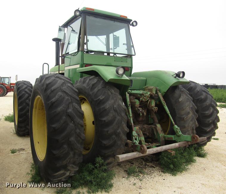 image for item DD8897 1980 John Deere 8440 4WD tractor