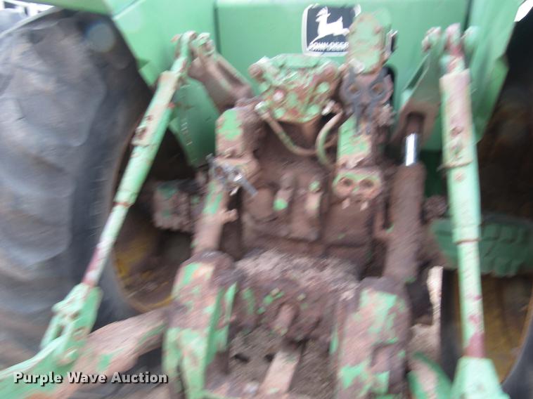 image for item DD8897 1980 John Deere 8440 4WD tractor