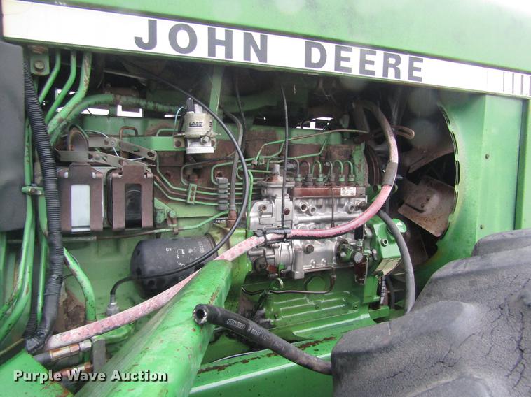 image for item DD8897 1980 John Deere 8440 4WD tractor