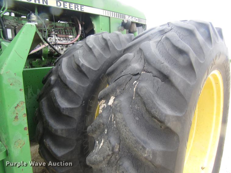 image for item DD8897 1980 John Deere 8440 4WD tractor