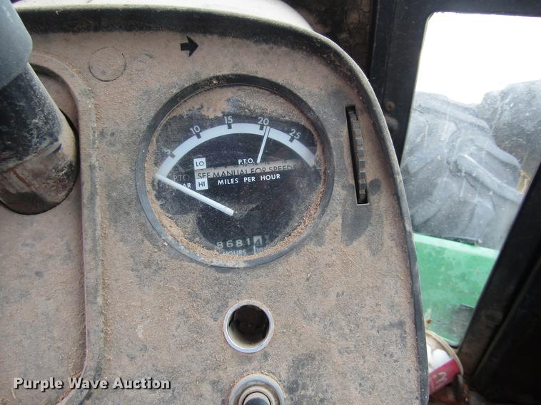 image for item DD8897 1980 John Deere 8440 4WD tractor