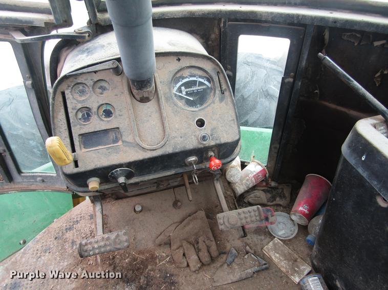 image for item DD8897 1980 John Deere 8440 4WD tractor