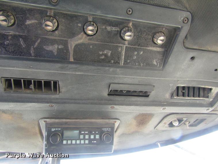 image for item DD8897 1980 John Deere 8440 4WD tractor