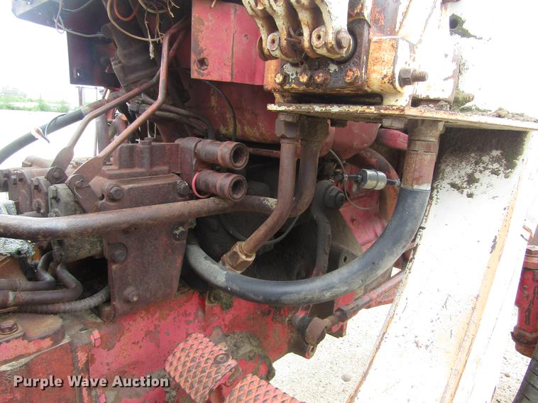 image for item DD8898 International Harvester tractor