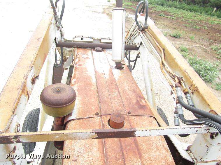 image for item DD8898 International Harvester tractor