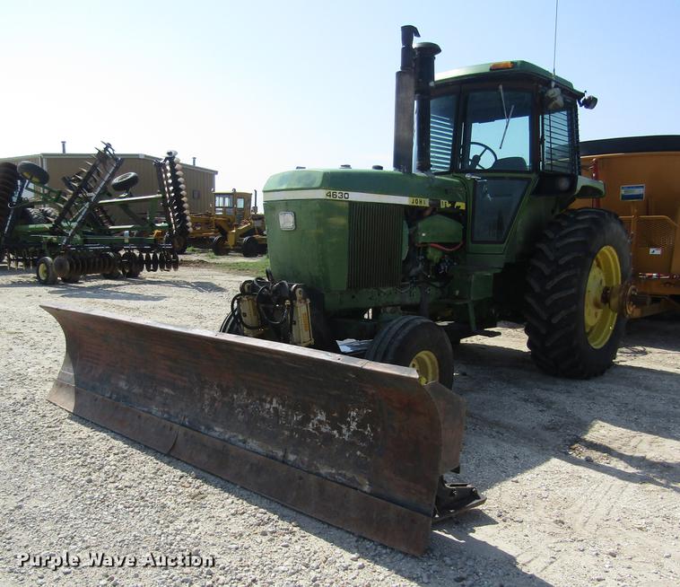 image for item DD8900 1976 John Deere 4630 tractor