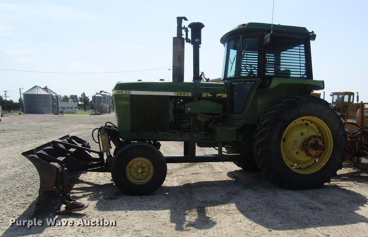 image for item DD8900 1976 John Deere 4630 tractor