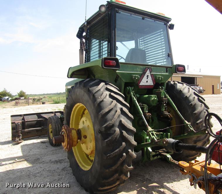 image for item DD8900 1976 John Deere 4630 tractor