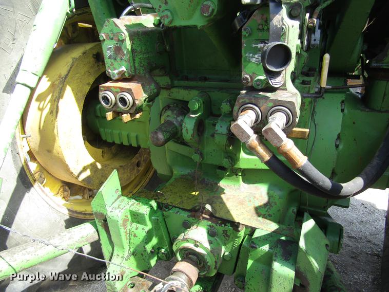 image for item DD8900 1976 John Deere 4630 tractor