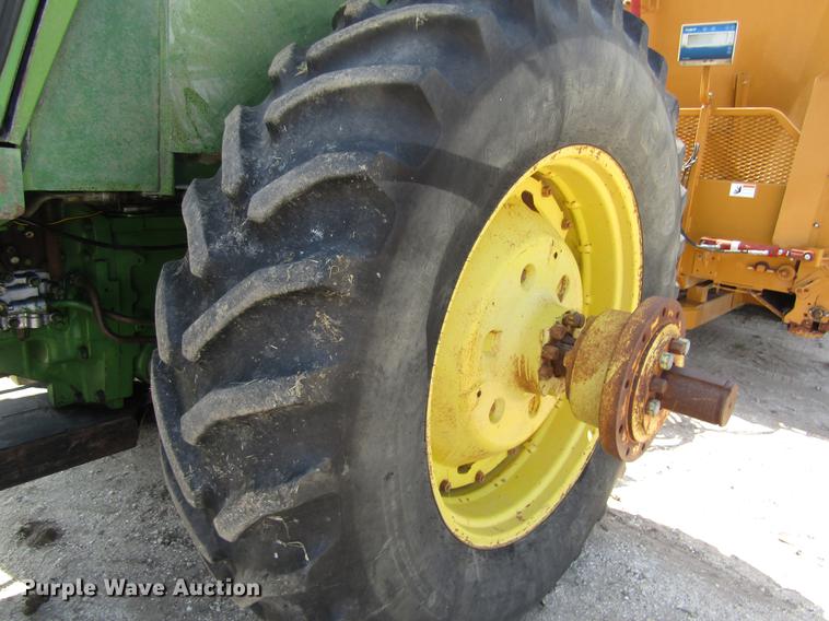 image for item DD8900 1976 John Deere 4630 tractor