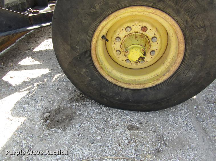 image for item DD8900 1976 John Deere 4630 tractor