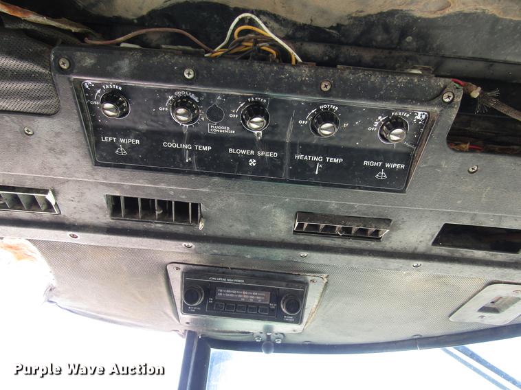 image for item DD8900 1976 John Deere 4630 tractor