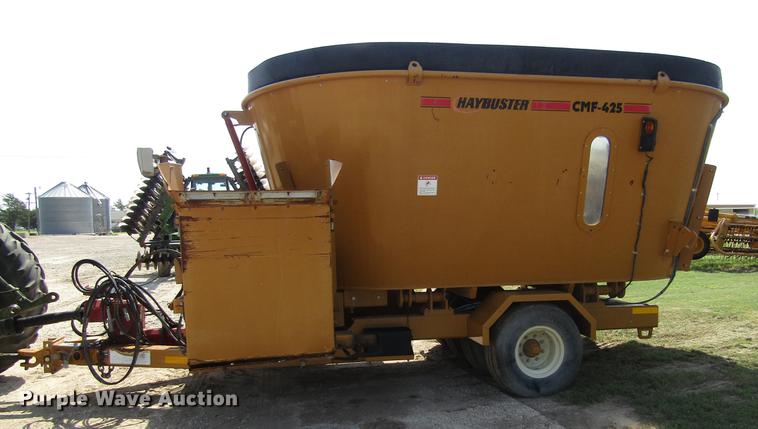 image for item DD8901 2009 HayBuster CMF-425 vertical feed mixer