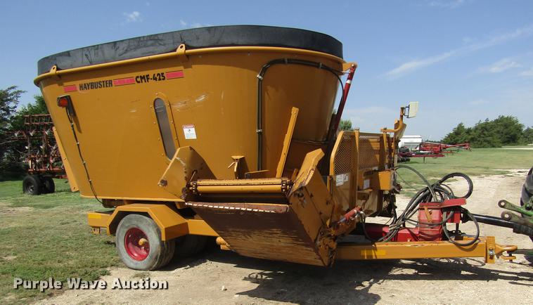 image for item DD8901 2009 HayBuster CMF-425 vertical feed mixer