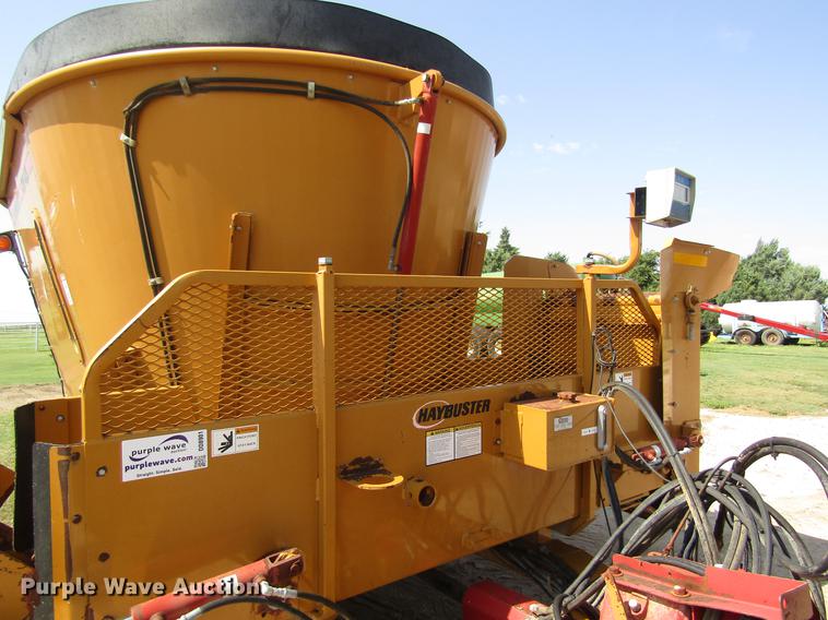 image for item DD8901 2009 HayBuster CMF-425 vertical feed mixer