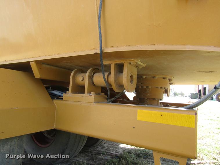 image for item DD8901 2009 HayBuster CMF-425 vertical feed mixer