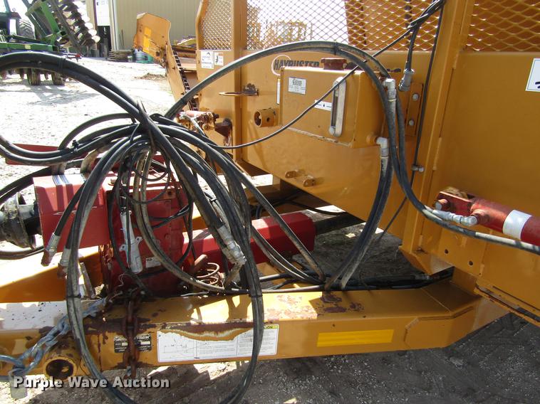 image for item DD8901 2009 HayBuster CMF-425 vertical feed mixer